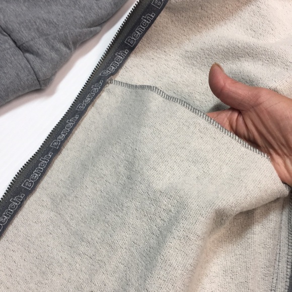 Bench Women’s Light Gray Shawl Collar Zip Up Sweater. Sz S - Picture 6 of 14